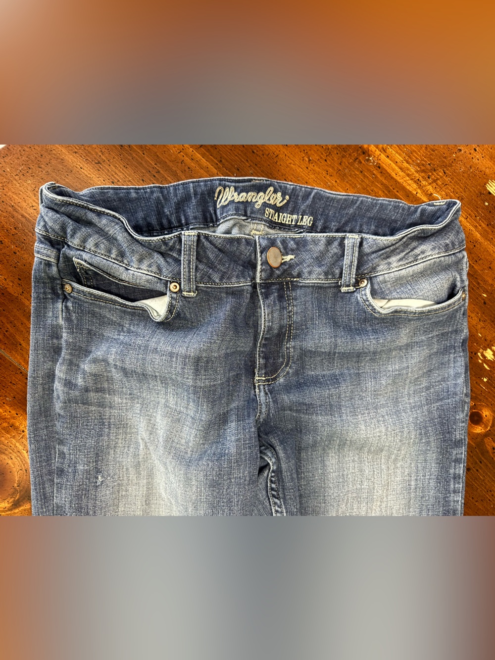 Wrangler Women’s Straight Jeans in Faded Blue Wash